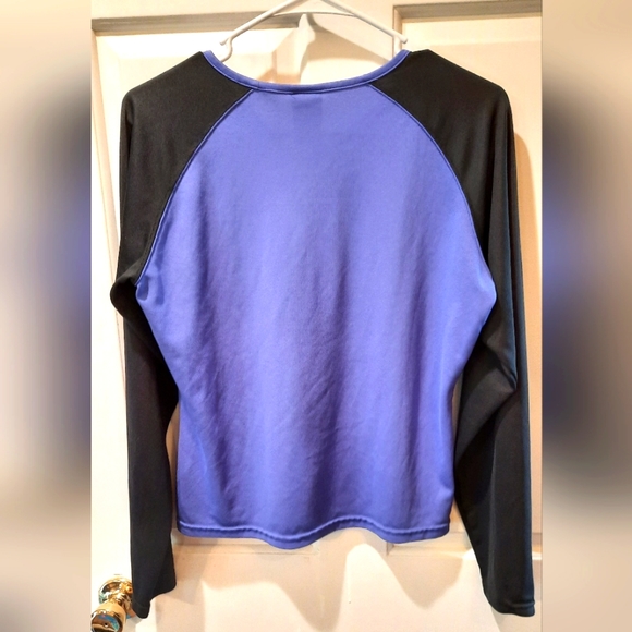 The North Face Long Sleeve V-neck Polyester Shirt size Large - Picture 4 of 9